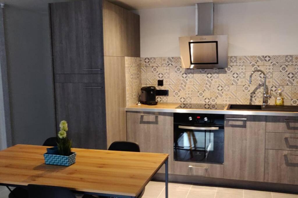 Le Blue, Appartement De Standing En Hyper-Centre แซร์กูมีนส์ ภายนอก รูปภาพ